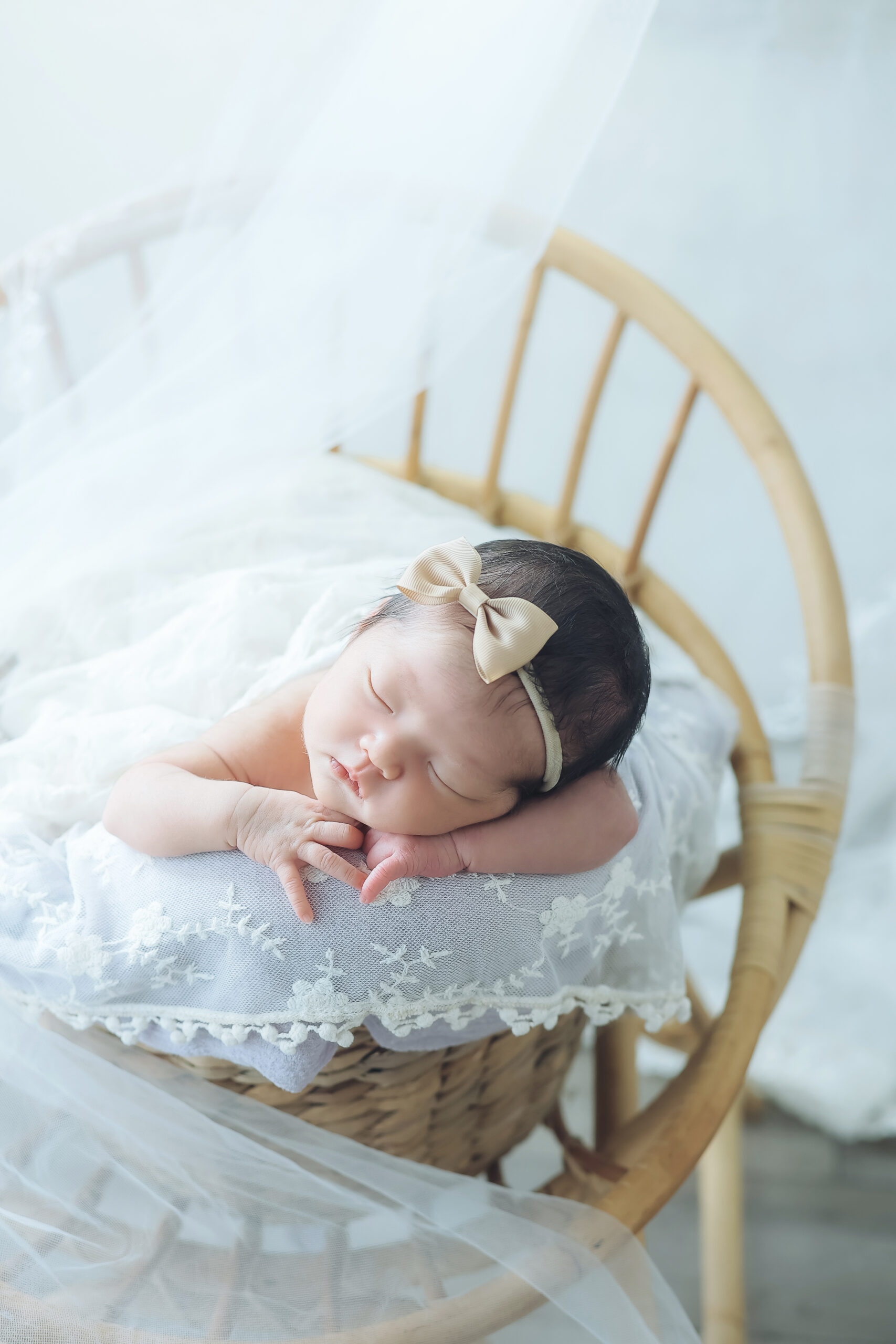 神秘的な姿を写真に✨ニューボーンフォトの予約はいつするの？